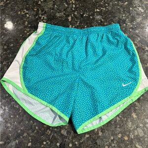 Girls Nike Dri- Fit Athletic Shorts ( Size Xl )